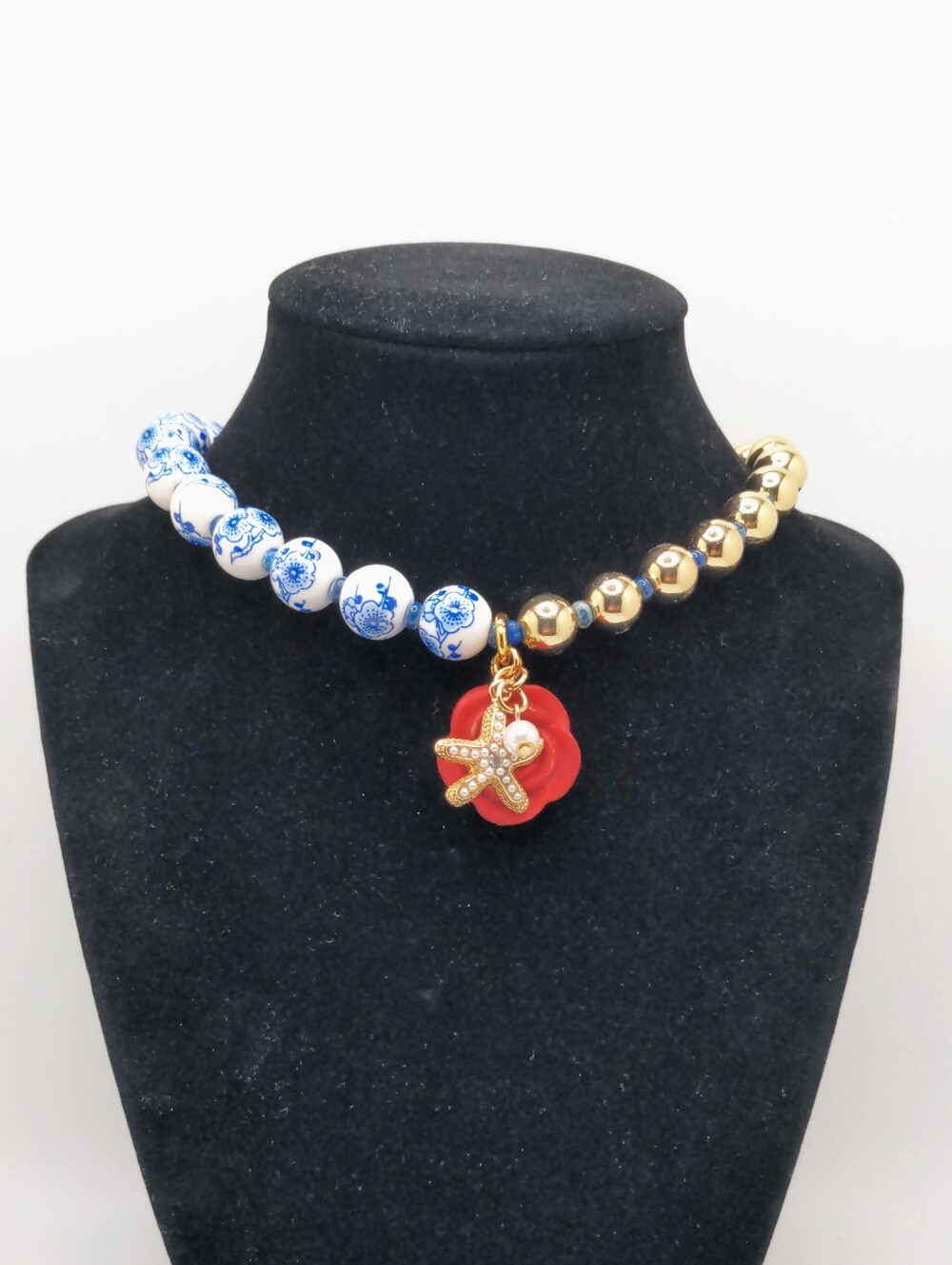 381MIDALANE Half & Half Gold & Ceramic Bead Choker - Picture 9 of 12